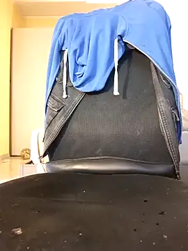 Snapshot of KalendaXL chatting on November 2025 02:40:02 PM KalendaXL online show from November 2025 02:40:02 PM