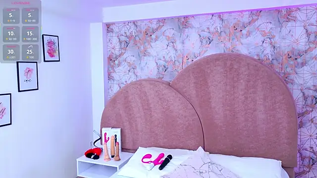 RavenGloomy online show from November 2025 07:41:02 PM