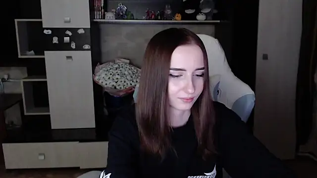 Snapshot of Cutti_Crystal chatting on October 2025 07:57:02 PM Cutti Crystal online show from October 2025 07:57:02 PM