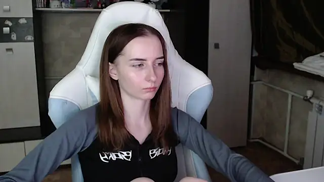 Snapshot of Cutti_Crystal chatting on November 2025 03:11:01 PM Cutti Crystal online show from November 2025 03:11:01 PM