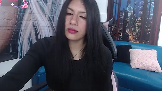 gigi gilt  online show from July 2026 03:10:01 PM