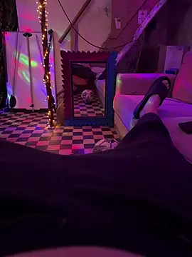 Snapshot of StudentBigD chatting on September 2025 02:56:02 AM StudentBigD online show from September 2025 02:56:02 AM