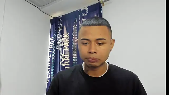  Logan Colton  online show from November 2025 08:18:02 PM