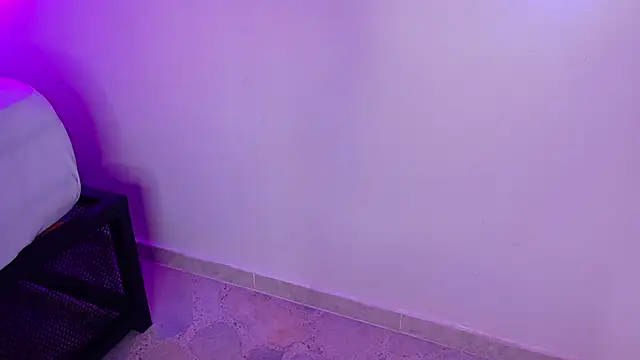 Taylorsmitth  online show from January 2026 11:45:02 AM