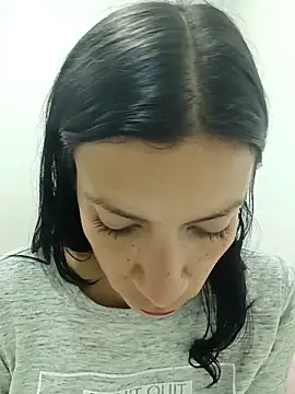 Snapshot of kim_lebanon chatting on November 2025 04:23:02 AM kim lebanon online show from November 2025 04:23:02 AM