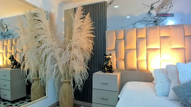 cloesummerr  online show from February 2026 12:54:02 PM