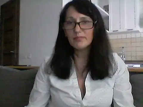 Elena48324 online show from October 2025 01:03:02 PM