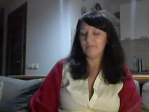 Elena48324 online show from November 2025 06:31:01 PM