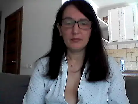 Snapshot of Elena48324 chatting on May 2026 09:48:01 AM Elena48324 online show from May 2026 09:48:01 AM
