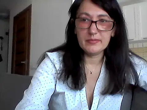 Snapshot of Elena48324 chatting on May 2026 07:15:02 AM Elena48324 online show from May 2026 07:15:02 AM