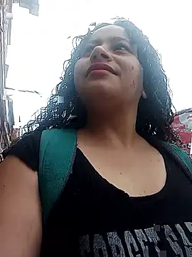 Snapshot of Yaya_watson chatting on September 2025 06:11:02 PM Yaya watson online show from September 2025 06:11:02 PM