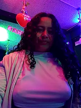 Snapshot of Yaya_watson chatting on October 2025 07:42:02 PM Yaya watson online show from October 2025 07:42:02 PM