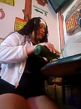 Snapshot of Yaya_watson chatting on October 2025 08:29:01 PM Yaya watson online show from October 2025 08:29:01 PM