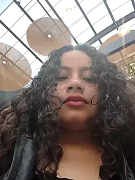 Snapshot of Yaya_watson chatting on November 2025 09:03:02 PM Yaya watson online show from November 2025 09:03:02 PM