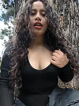 Snapshot of Yaya_watson chatting on November 2025 07:13:02 PM Yaya watson online show from November 2025 07:13:02 PM