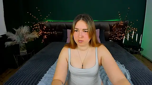 Snapshot of Sofii_darling chatting on February 2026 05:40:02 PM Sofii darling online show from February 2026 05:40:02 PM