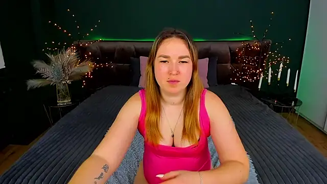 Snapshot of Sofii_darling chatting on February 2026 05:41:01 PM Sofii darling online show from February 2026 05:41:01 PM