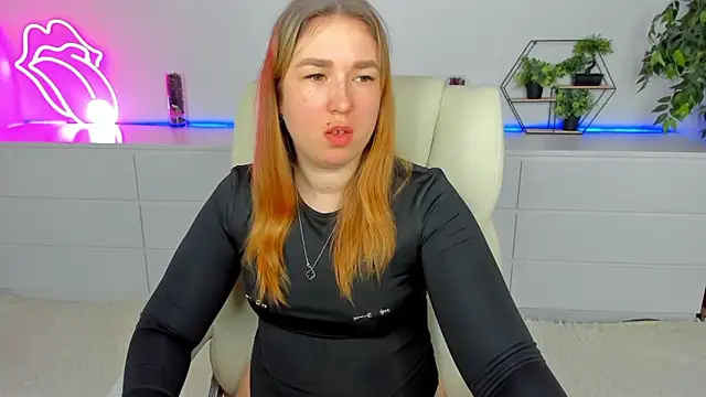 Snapshot of Sofii_darling chatting on February 2026 05:42:01 PM Sofii darling online show from February 2026 05:42:01 PM