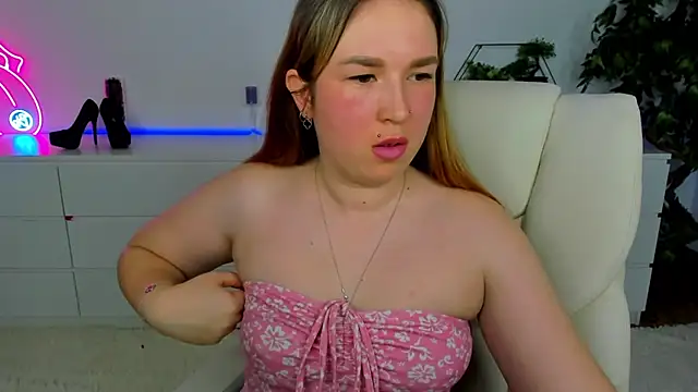 Snapshot of Sofii_darling chatting on March 2026 05:41:01 PM Sofii darling online show from March 2026 05:41:01 PM