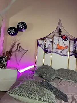 Alexandraa Gomez online show from October 2025 09:00:02 PM