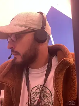 malek xarx  online show from January 2026 01:35:01 PM