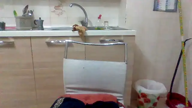 Kelly80 online show from October 2025 03:05:01 AM