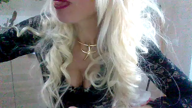 Snapshot of Kelly80 chatting on May 2026 05:18:01 PM Kelly80 online show from May 2026 05:18:01 PM