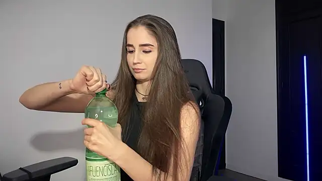 s meow online show from October 2025 08:08:02 PM