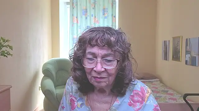 Betty Brick online show from April 2026 09:29:01 AM