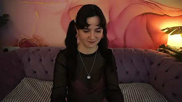 BerryDiva online show from November 2025 09:42:02 PM