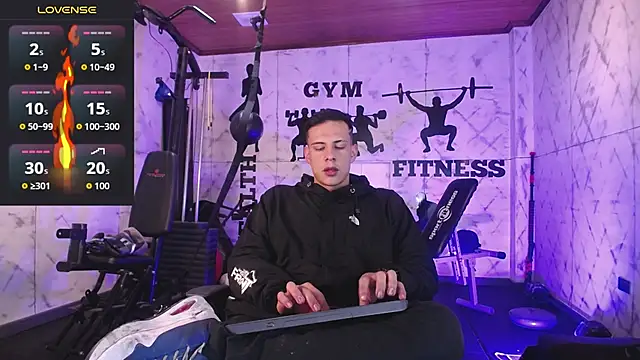 Dustin Sonne online show from October 2025 03:32:02 AM