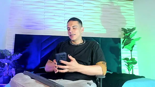 Dustin Sonne online show from April 2026 03:37:02 AM