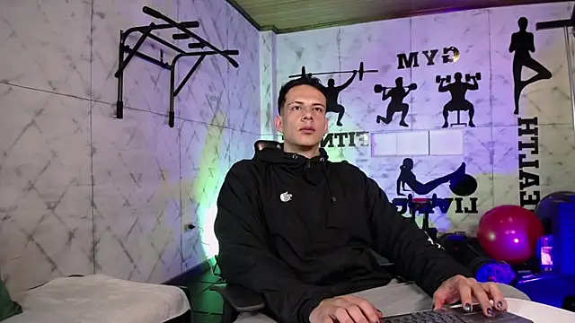Dustin Sonne online show from June 2026 03:41:01 AM