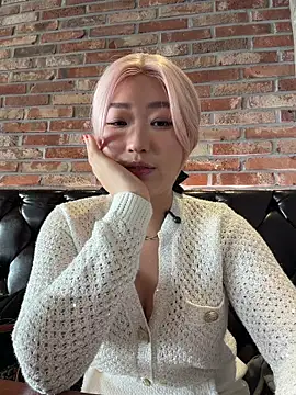 Snapshot of winter11 chatting on February 2026 06:51:01 AM winter11 online show from February 2026 06:51:01 AM