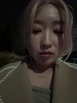 Snapshot of winter11 chatting on March 2026 01:35:02 PM winter11 online show from March 2026 01:35:02 PM