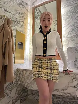 Snapshot of winter11 chatting on March 2026 07:37:02 AM winter11 online show from March 2026 07:37:02 AM