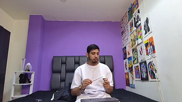 ashtoncooperr online show from October 2025 07:27:01 PM