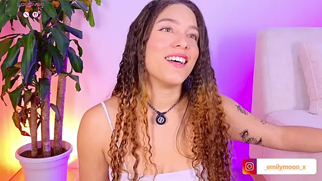 onlyemily  online show from April 2026 01:06:01 AM