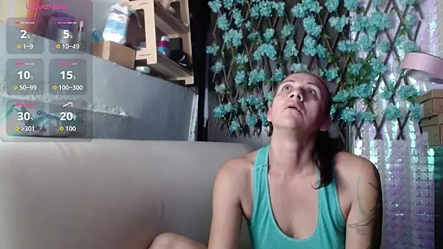 darling hott online show from April 2026 08:48:01 AM