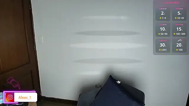 Aleecandrews online show from September 2025 07:25:02 PM