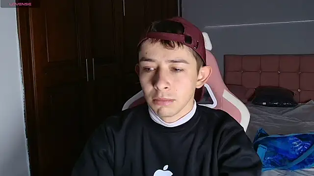 Aleecandrews online show from October 2025 07:12:01 PM