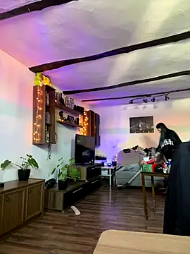 Seductively4 20 online show from November 2025 12:27:01 PM