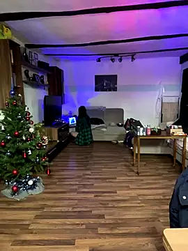 Seductively4 20 online show from November 2025 12:42:01 PM