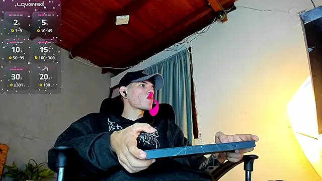 david huge online show from December 2025 01:33:02 AM