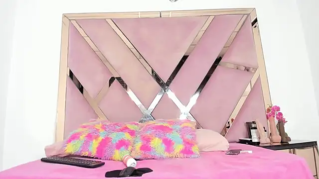 Akiraht online show from September 2025 08:46:01 PM