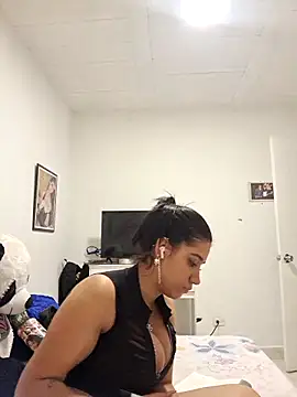 Samantha hotly online show from March 2026 02:23:01 AM