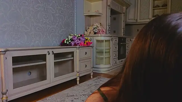 EadlinGillim online show from September 2025 04:03:01 AM