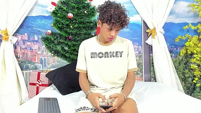 MilthonDelis online show from November 2025 03:23:02 AM