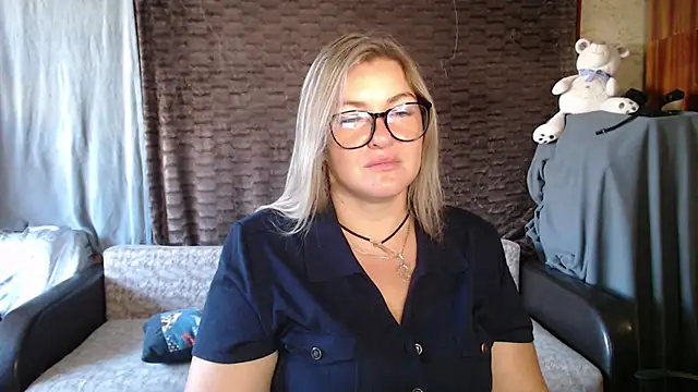 NikaSkylink online show from September 2025 05:29:01 AM