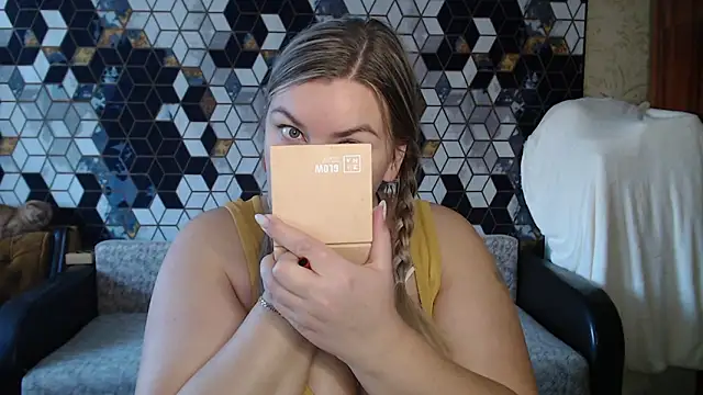 NikaSkylink online show from February 2026 05:12:02 AM